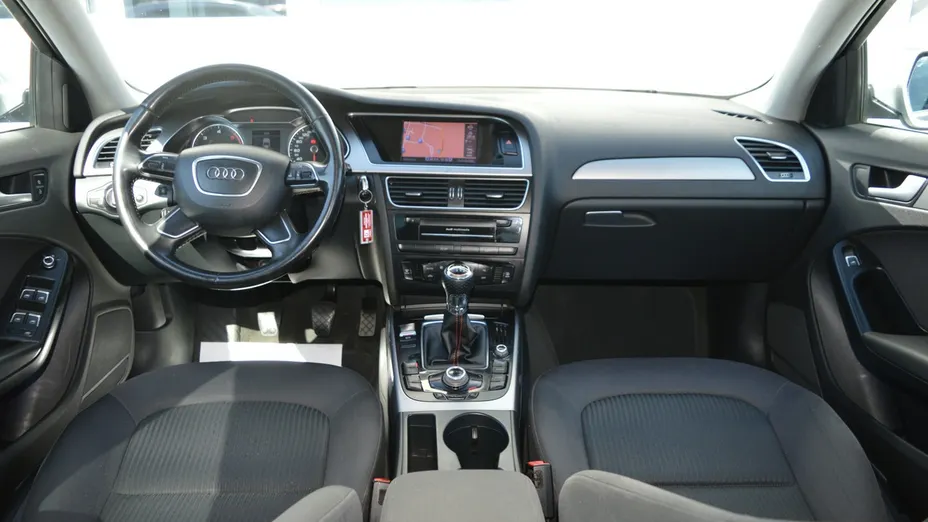 AUDI A4 -
