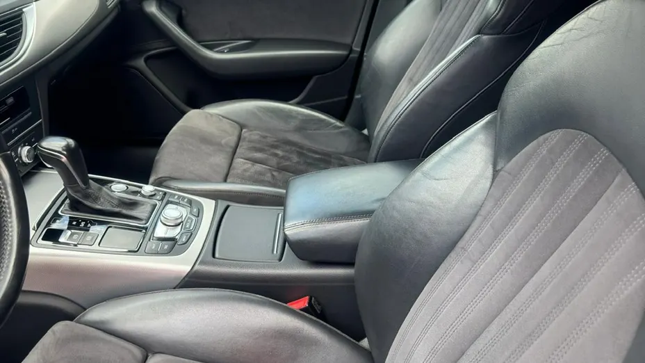 AUDI A6 -