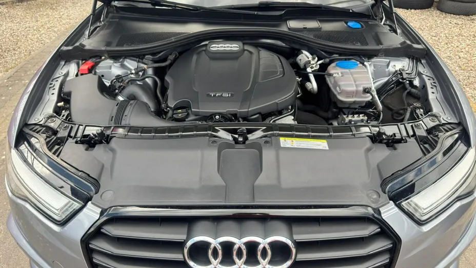 AUDI A6 -