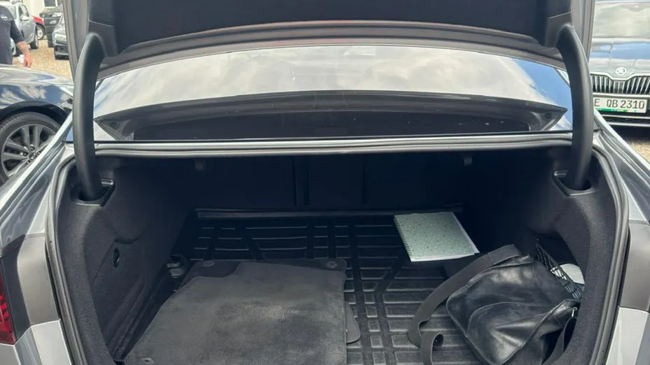AUDI A6 -