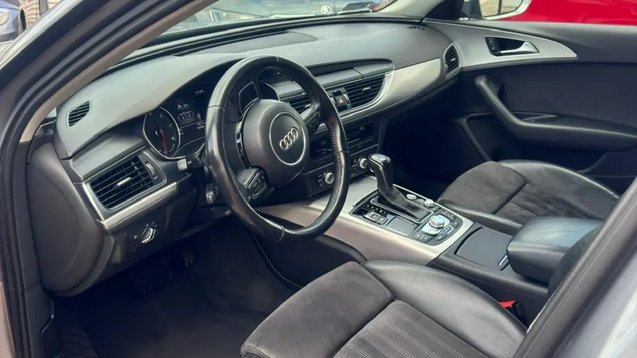 AUDI A6 -