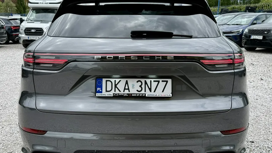 PORSCHE Cayenne -