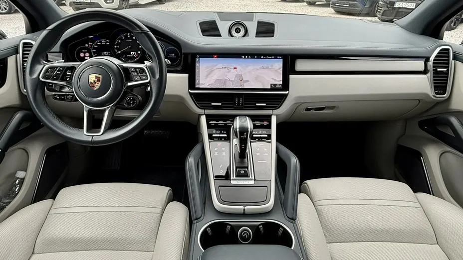 PORSCHE Cayenne -