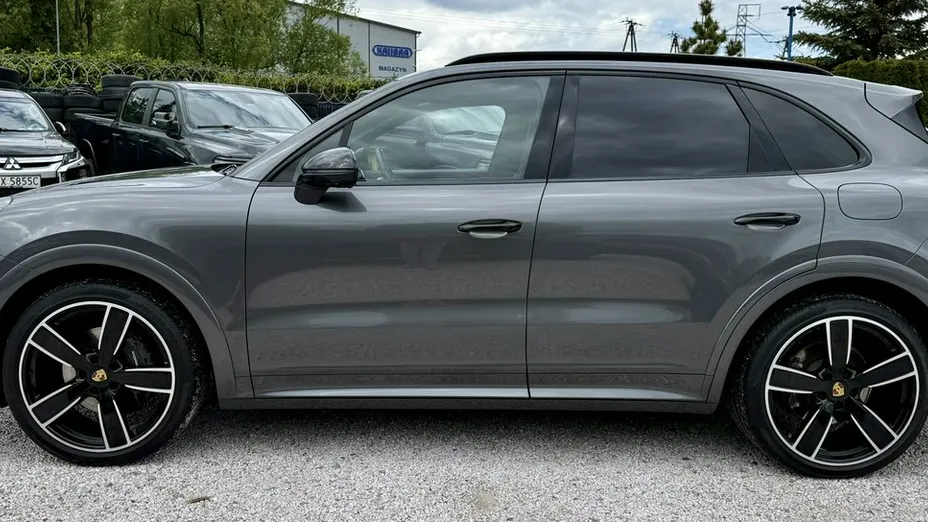 PORSCHE Cayenne -