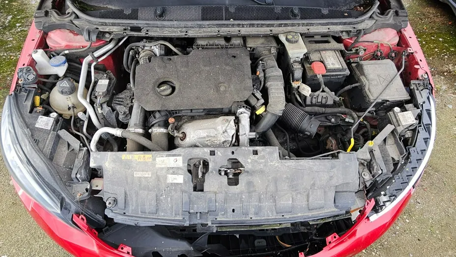 PEUGEOT 308 -