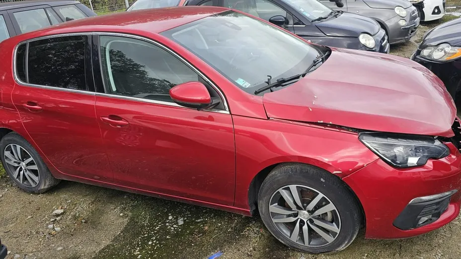 PEUGEOT 308 -