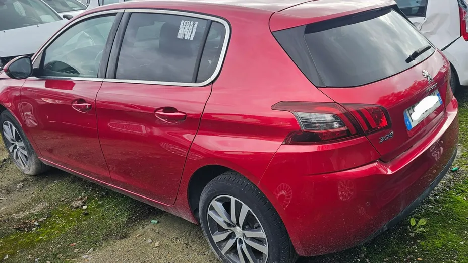 PEUGEOT 308 -
