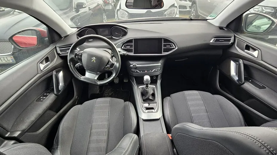 PEUGEOT 308 -