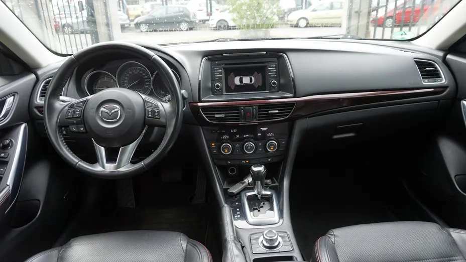 MAZDA 6 -