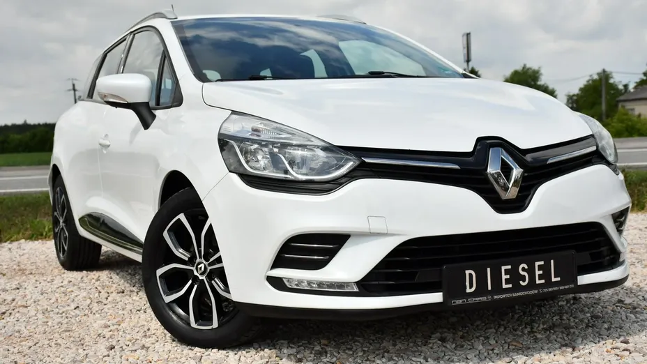 RENAULT Clio -