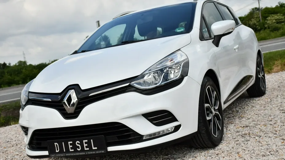 RENAULT Clio -