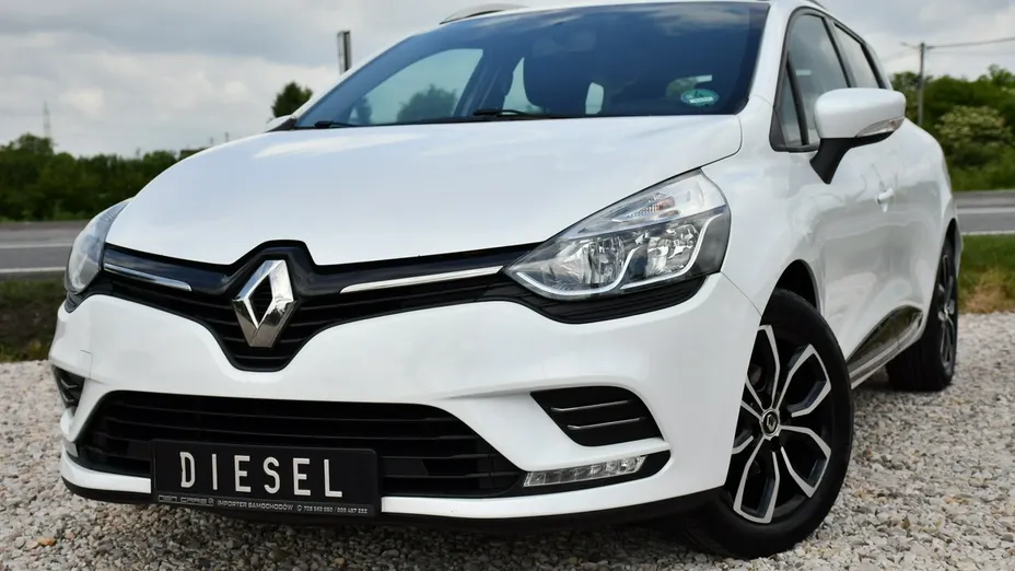 RENAULT Clio -