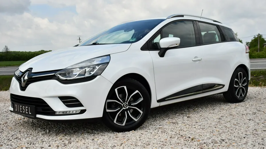 RENAULT Clio -