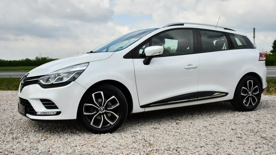 RENAULT Clio -