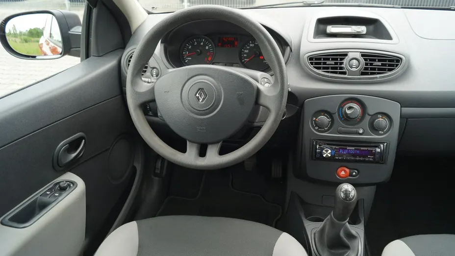 RENAULT Clio -
