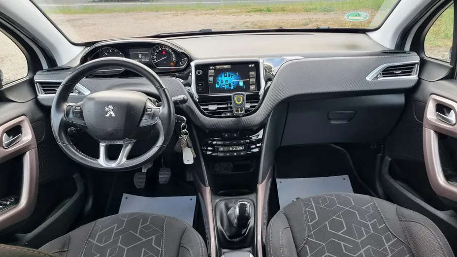 PEUGEOT 2008 -