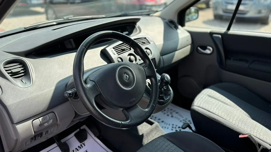 RENAULT Scenic -