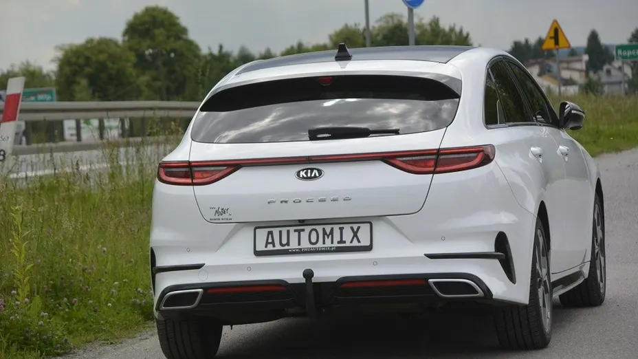 KIA ProCeed -