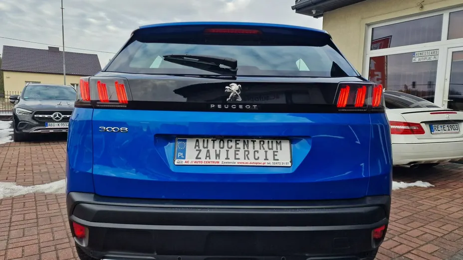PEUGEOT 3008 -