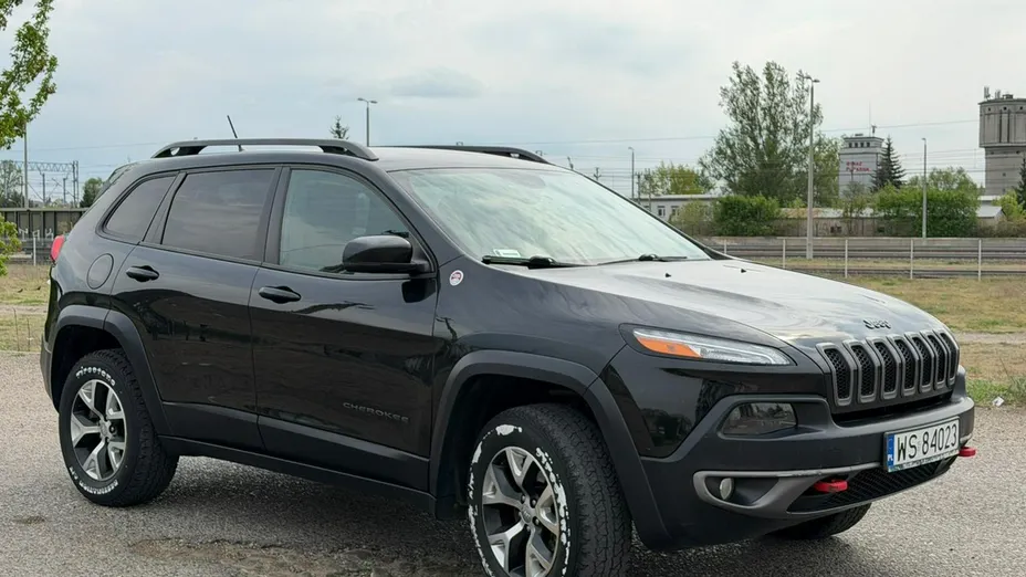JEEP Cherokee -