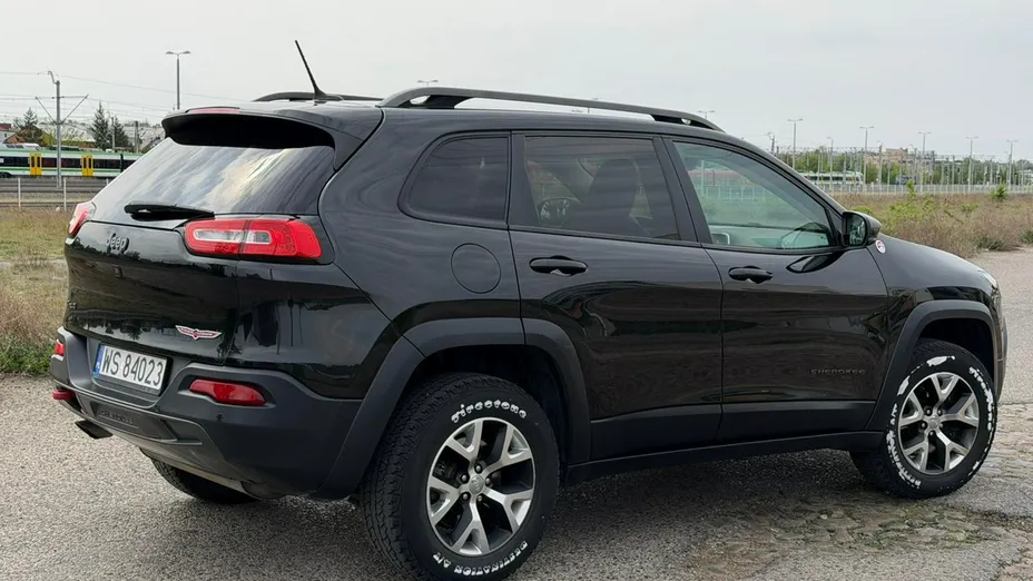 JEEP Cherokee -