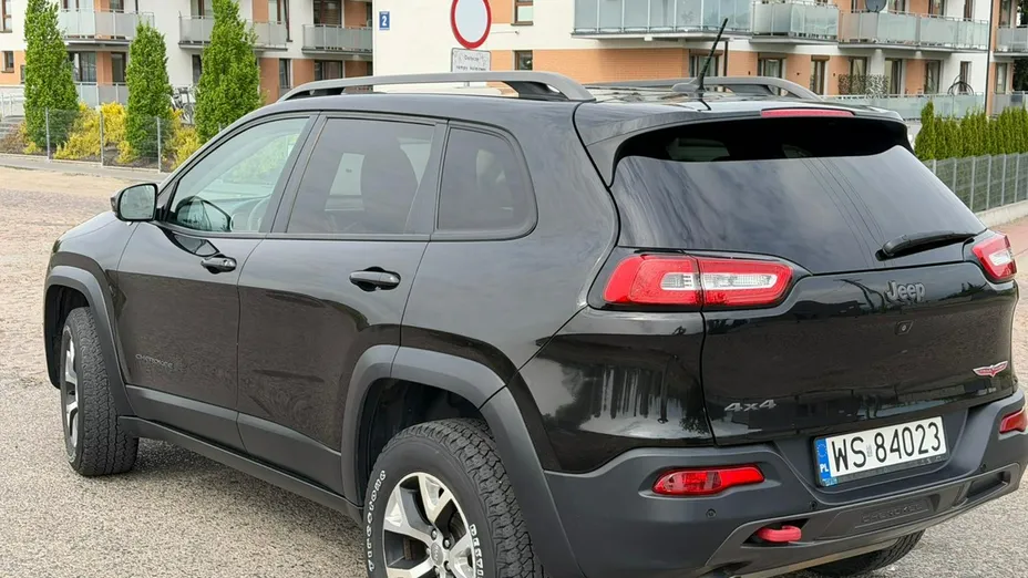 JEEP Cherokee -