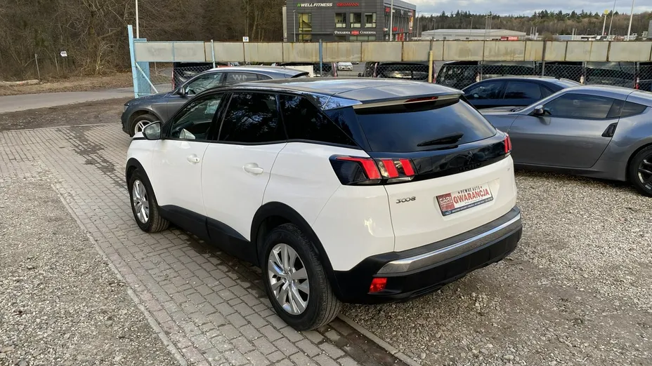 PEUGEOT 3008 -