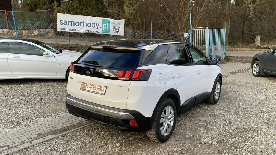 PEUGEOT 3008 -