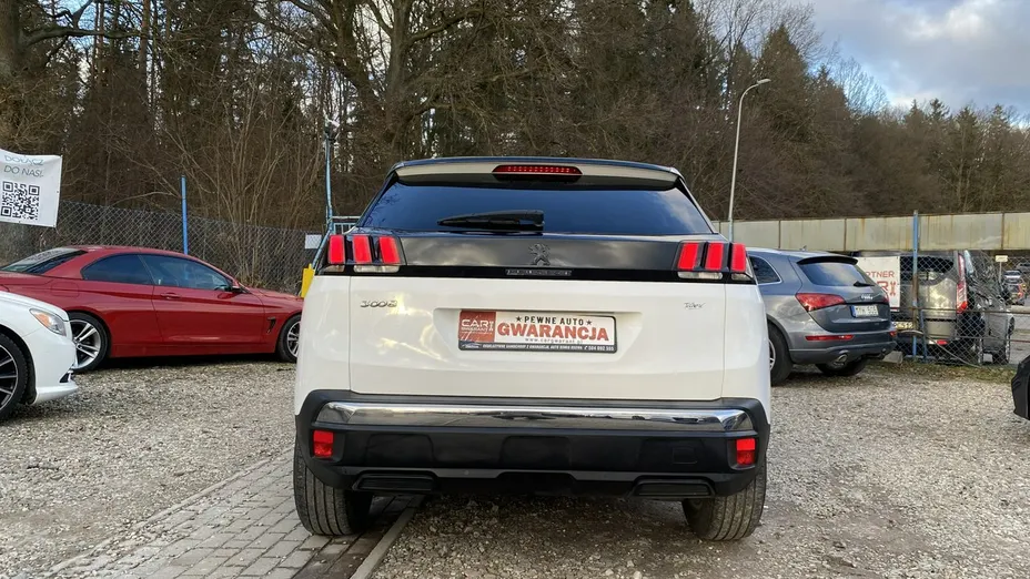 PEUGEOT 3008 -