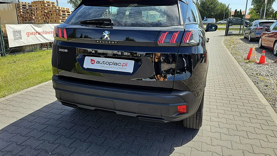 PEUGEOT 3008 -