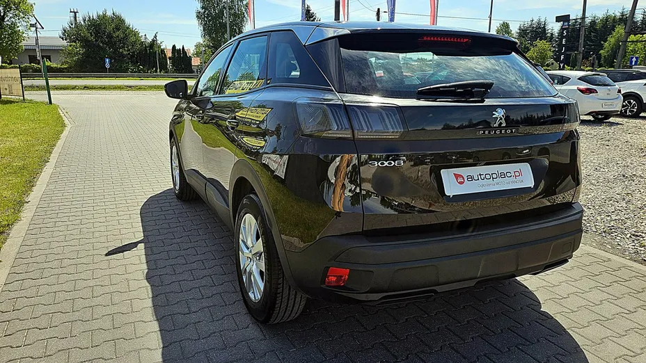PEUGEOT 3008 -