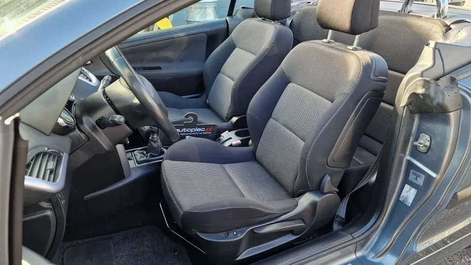 PEUGEOT 207 -