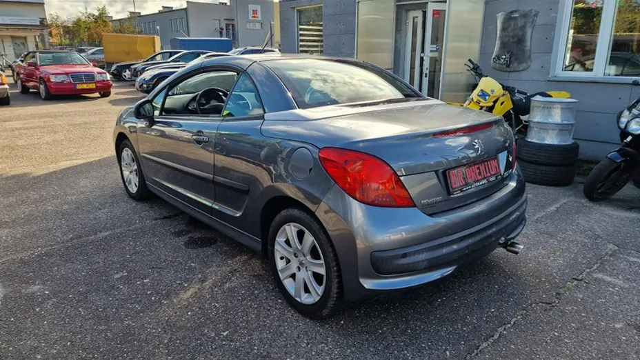 PEUGEOT 207 -