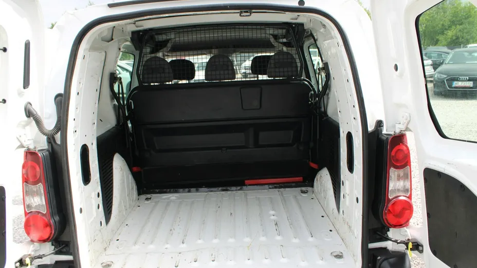 PEUGEOT Partner -