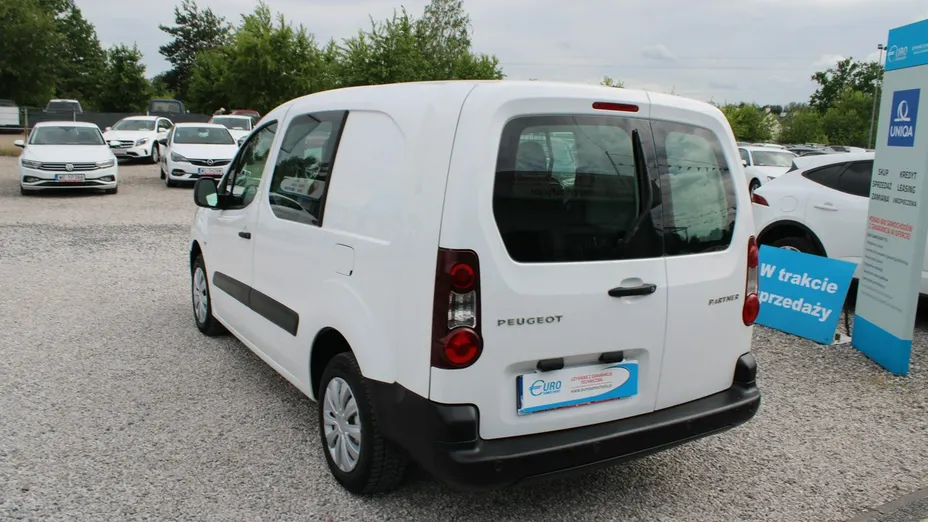 PEUGEOT Partner -
