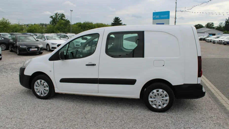 PEUGEOT Partner -