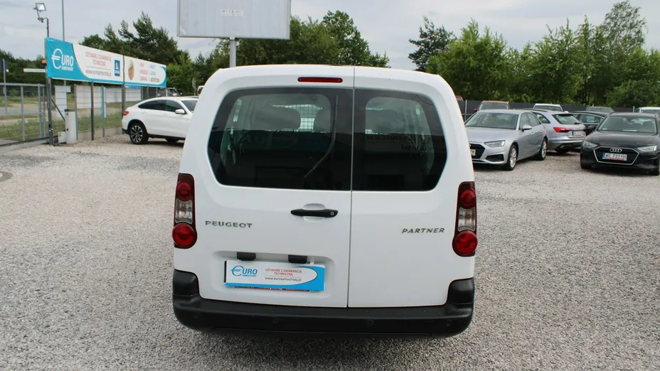 PEUGEOT Partner -