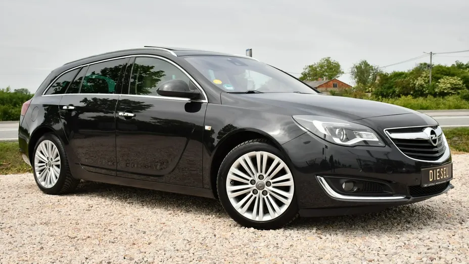 OPEL Insignia -