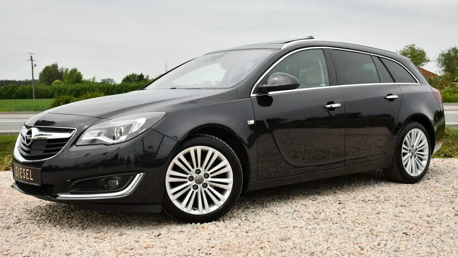 OPEL Insignia -