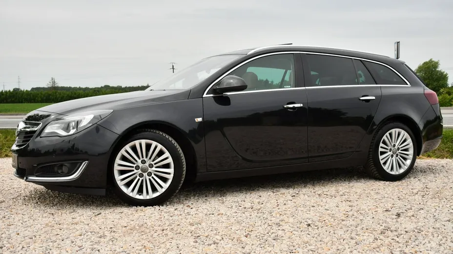 OPEL Insignia -