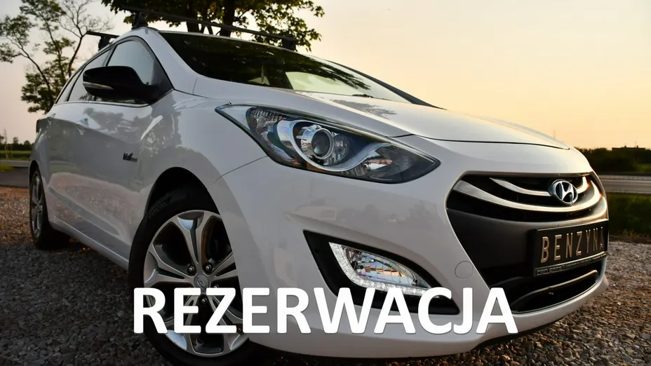 HYUNDAI i30 -
