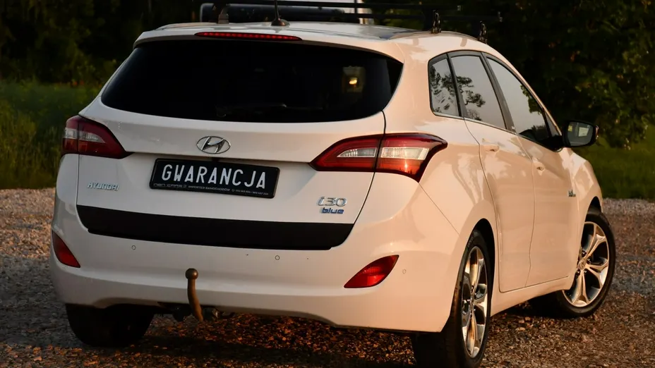 HYUNDAI i30 -