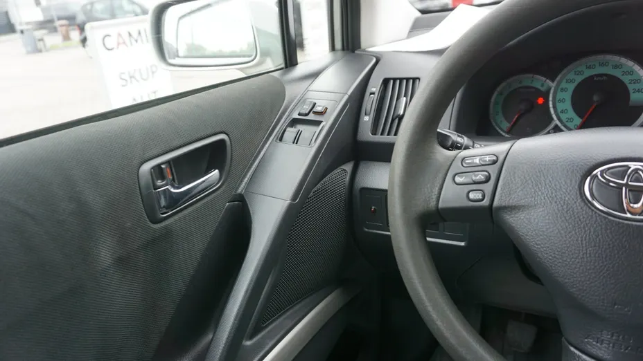 TOYOTA Corolla Verso -