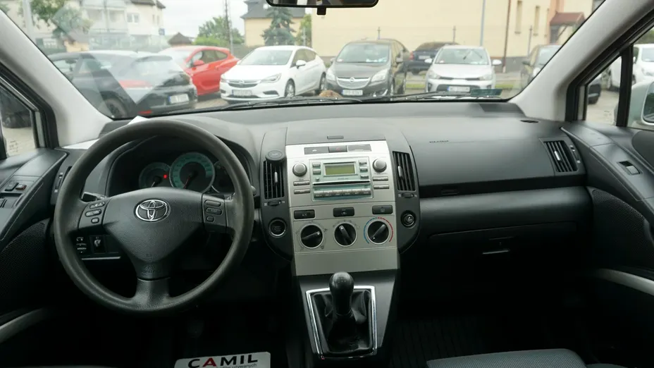 TOYOTA Corolla Verso -