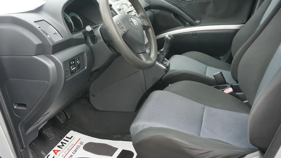 TOYOTA Corolla Verso -
