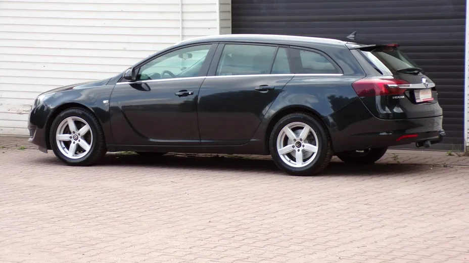 OPEL Insignia -