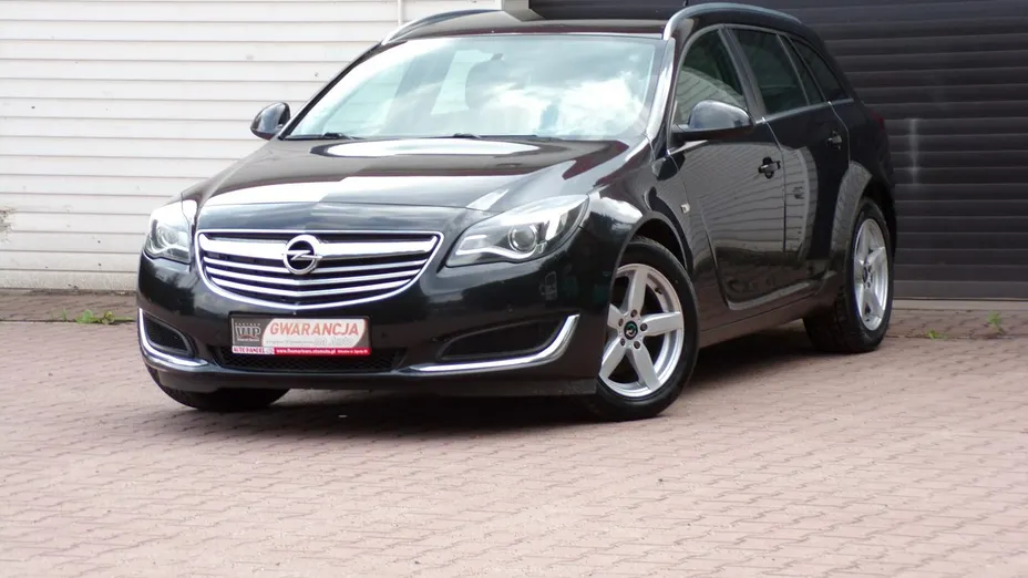 OPEL Insignia -