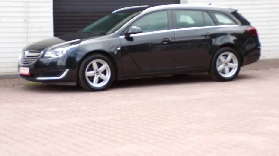 OPEL Insignia -