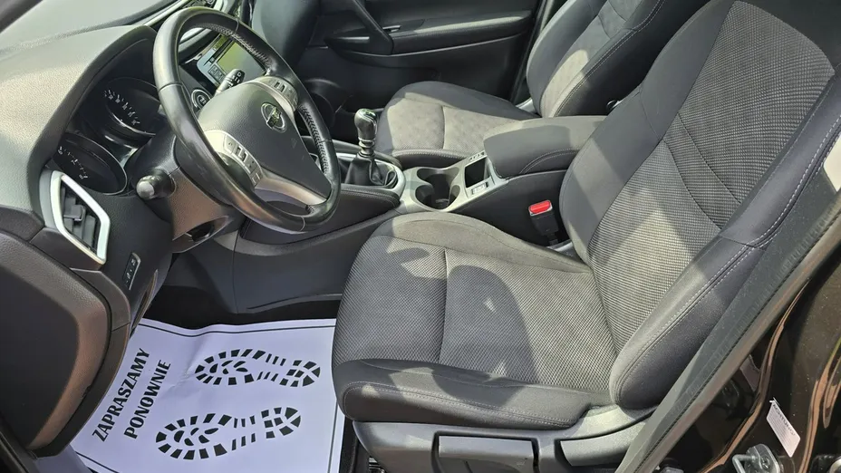 NISSAN Qashqai -