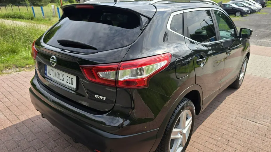NISSAN Qashqai -